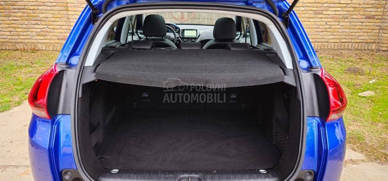 Peugeot 2008 1.2 BEN ALLURE Peugeot 2008 1.2 BEN ALLURE