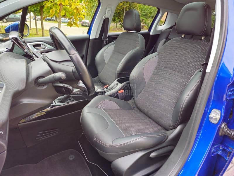 Peugeot 2008 1.2 BEN ALLURE Peugeot 2008 1.2 BEN ALLURE