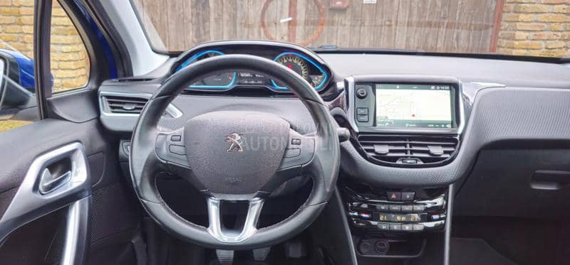 Peugeot 2008 1.2 BEN ALLURE Peugeot 2008 1.2 BEN ALLURE