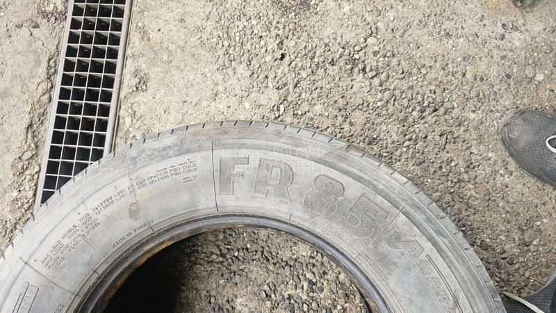 Pirelli 215/75 R17.5 Sve sezone