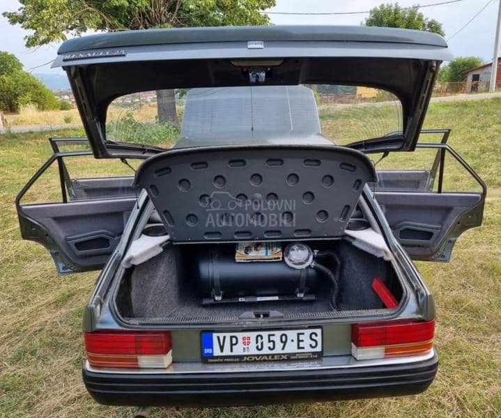 Renault R 25 2.0 GTS