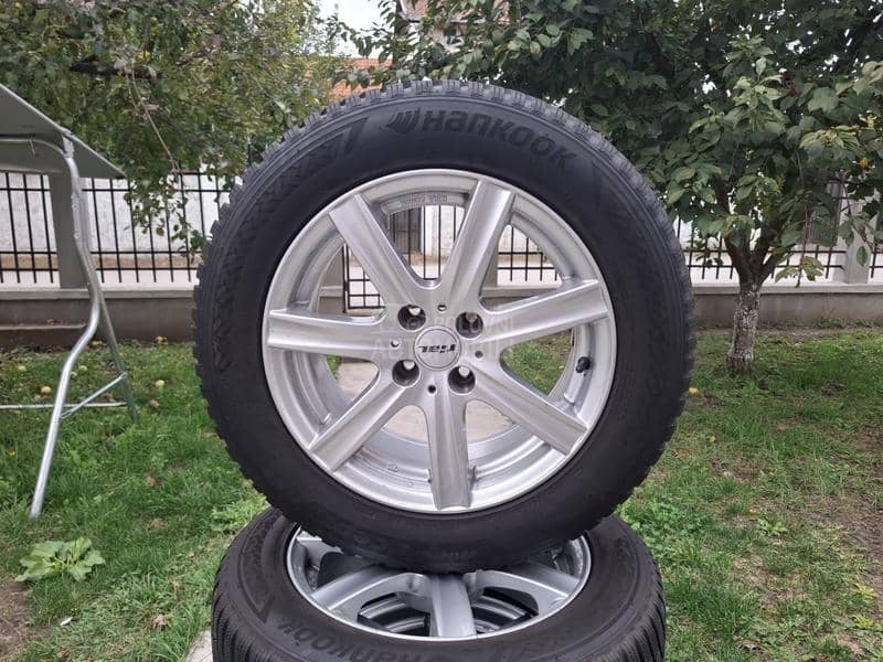 Hankook 225/55 R16 Zimska