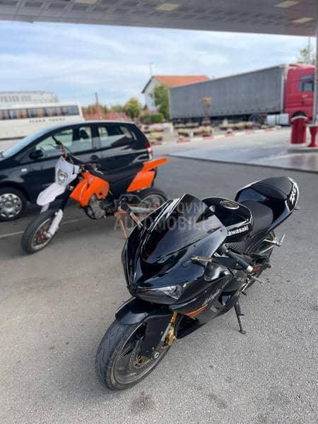 Kawasaki zx6r