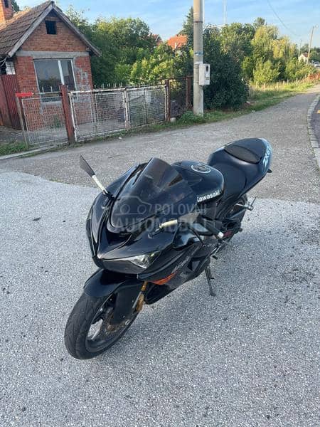 Kawasaki zx6r