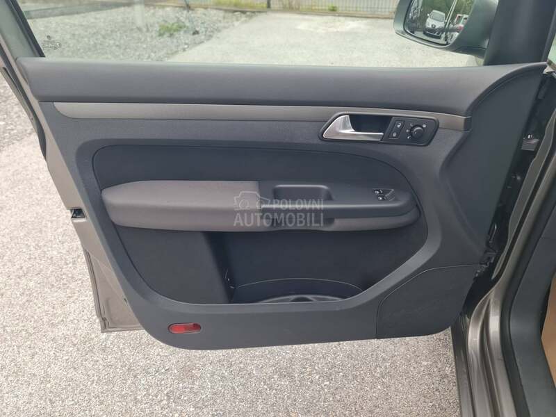 Volkswagen Touran 1.9TDI N E M A C K A