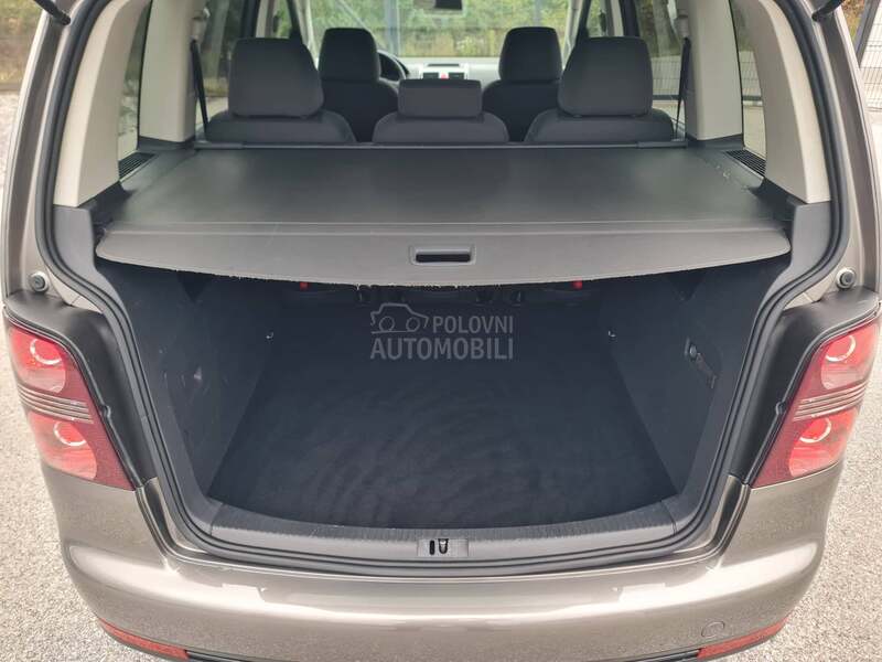 Volkswagen Touran 1.9TDI N E M A C K A