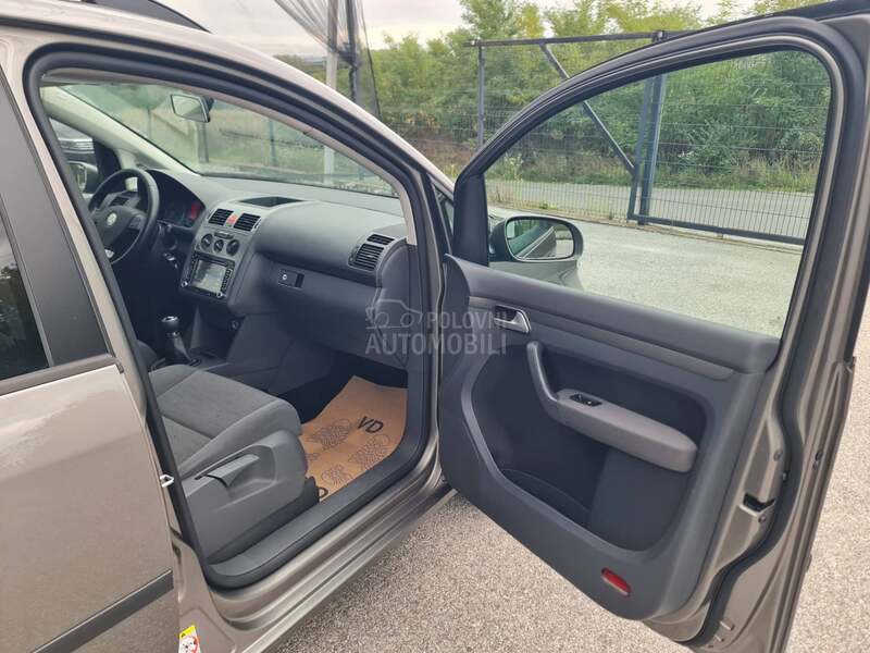 Volkswagen Touran 1.9TDI N E M A C K A