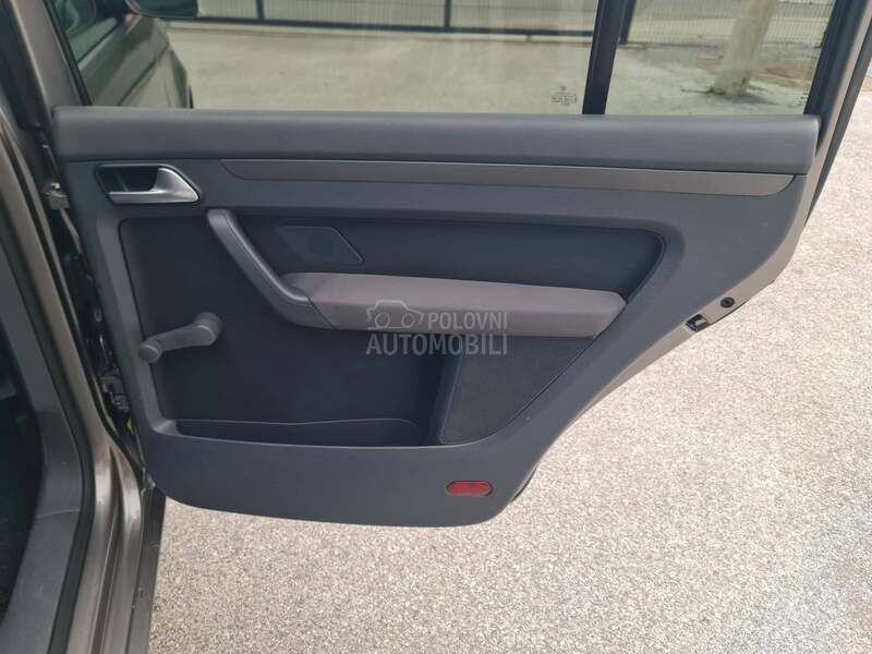 Volkswagen Touran 1.9TDI N E M A C K A