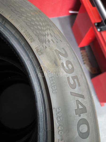 Continental 295/40 R19 Letnja