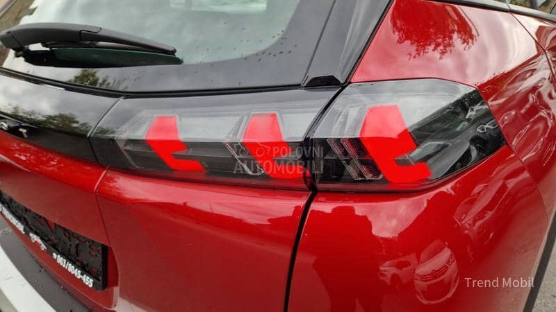 Peugeot 2008 1.2 buss avtomatic