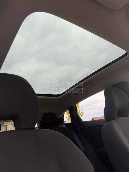 Volvo V40 2.0D4/PAN0RAMA/FUL