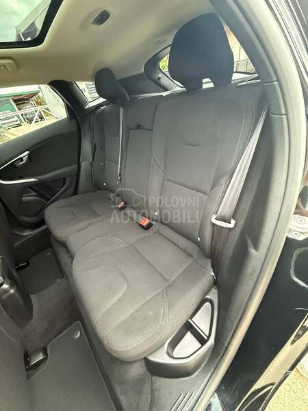 Volvo V40 2.0D4/PAN0RAMA/FUL