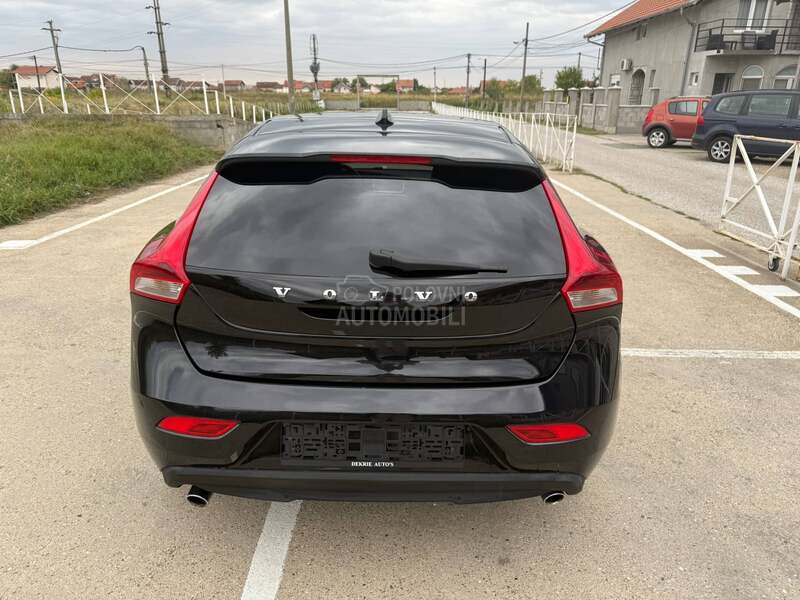 Volvo V40 2.0D4/PAN0RAMA/FUL