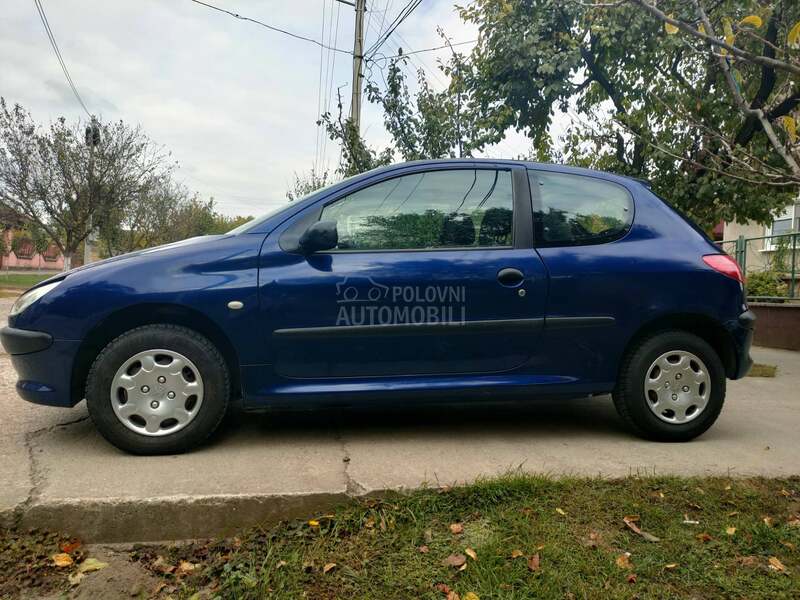 Peugeot 206 1.1