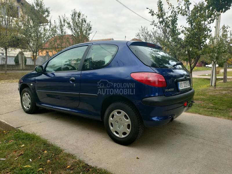 Peugeot 206 1.1