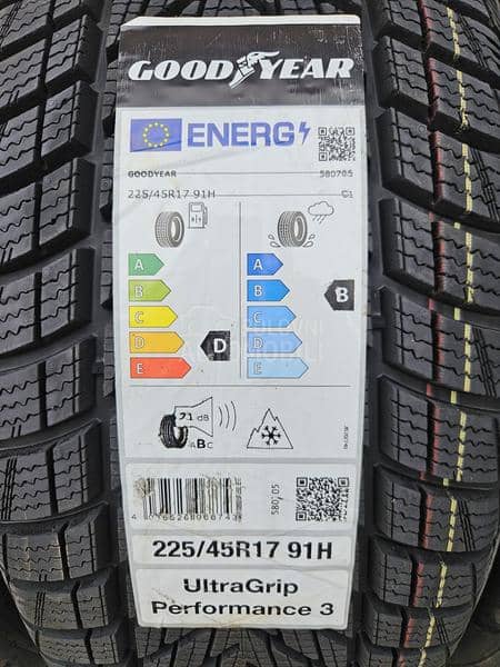 Goodyear 225/45 R17 Zimska
