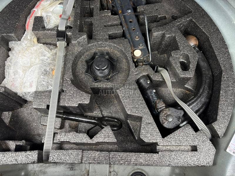 Volkswagen Golf 6 16T.D.I.  N.O.V.