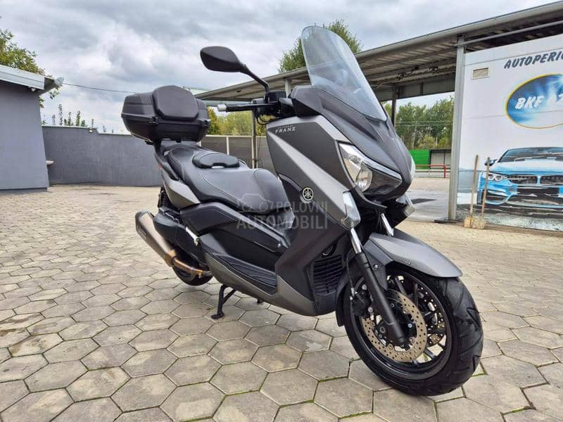 Yamaha XMAX