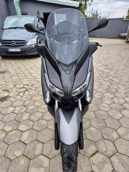 Yamaha XMAX