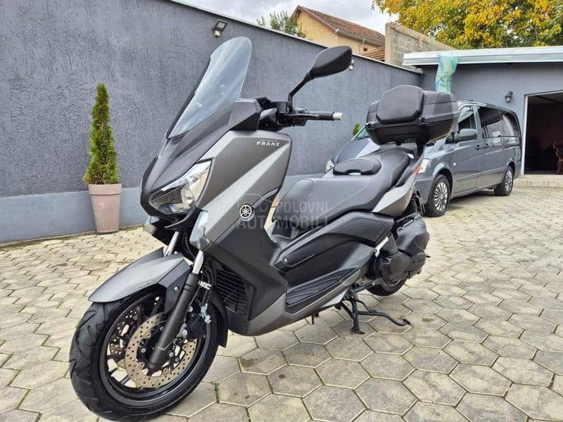 Yamaha XMAX