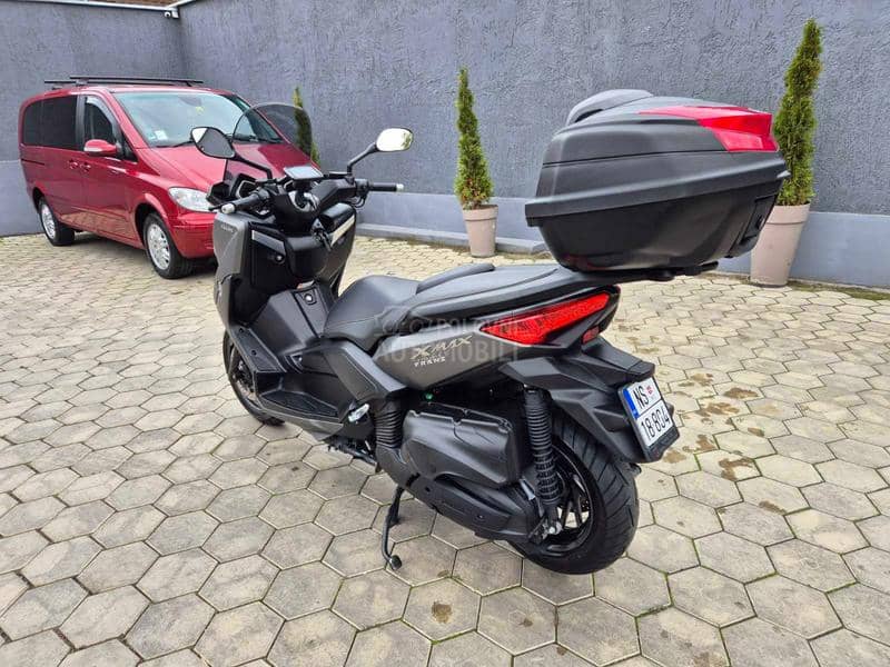 Yamaha XMAX