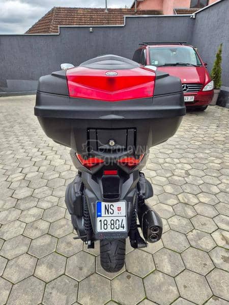 Yamaha XMAX