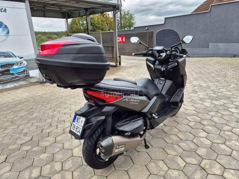 Yamaha XMAX