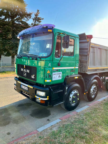 MAN LA 32 402