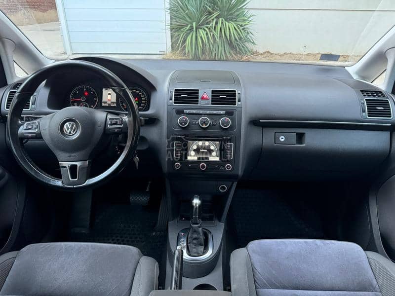 Volkswagen Touran 2.0 / HIGHLINE/