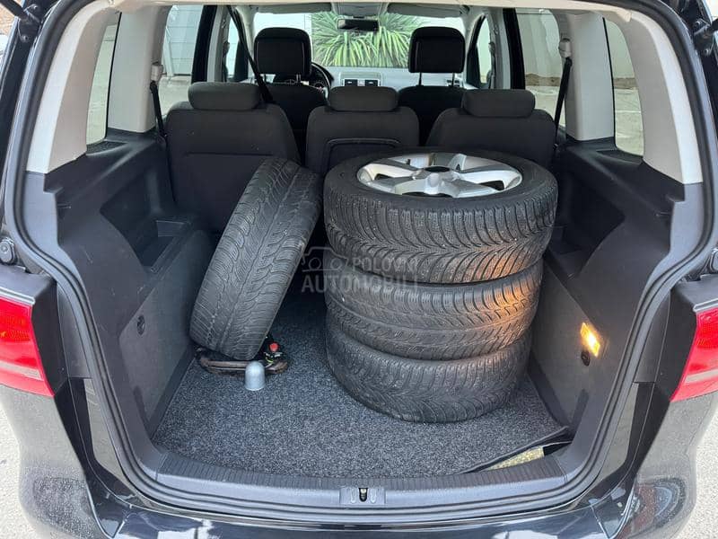 Volkswagen Touran 2.0 / HIGHLINE/