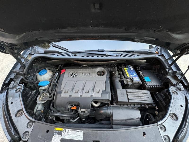 Volkswagen Touran 2.0 / HIGHLINE/