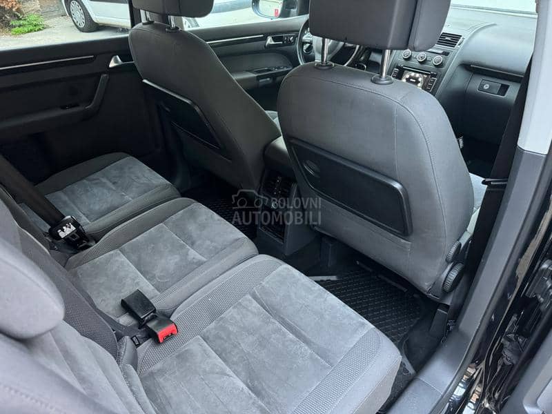 Volkswagen Touran 2.0 / HIGHLINE/