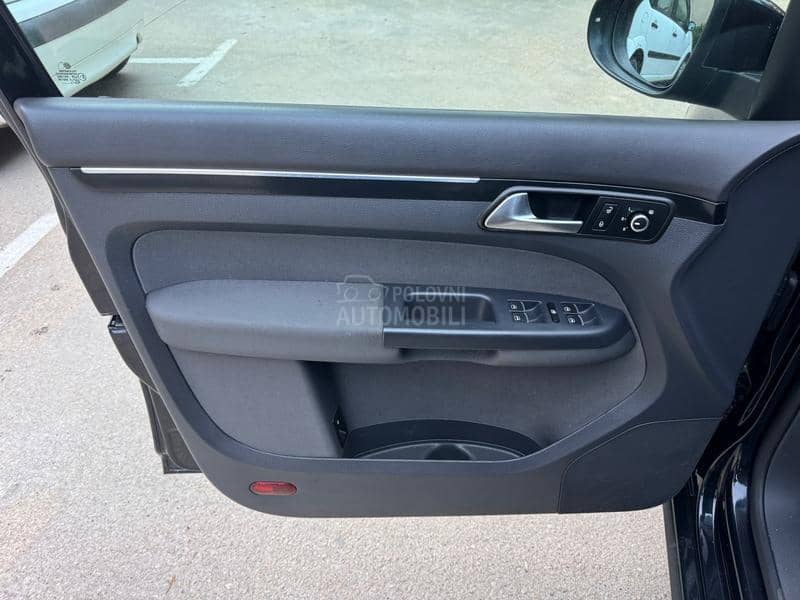 Volkswagen Touran 2.0 / HIGHLINE/