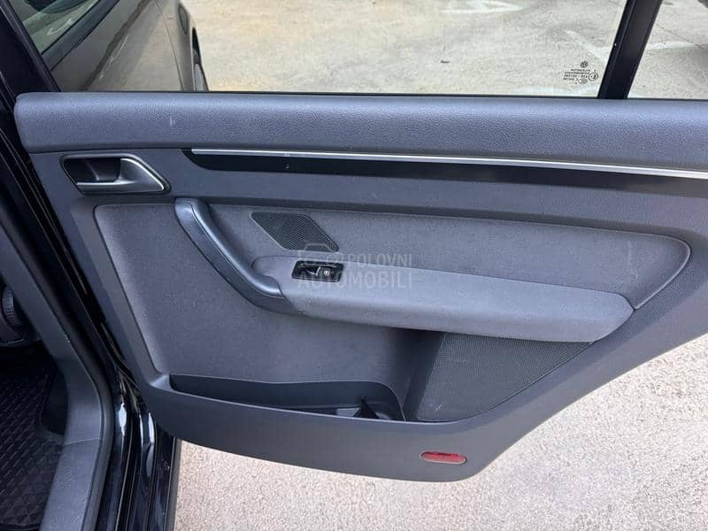 Volkswagen Touran 2.0 / HIGHLINE/