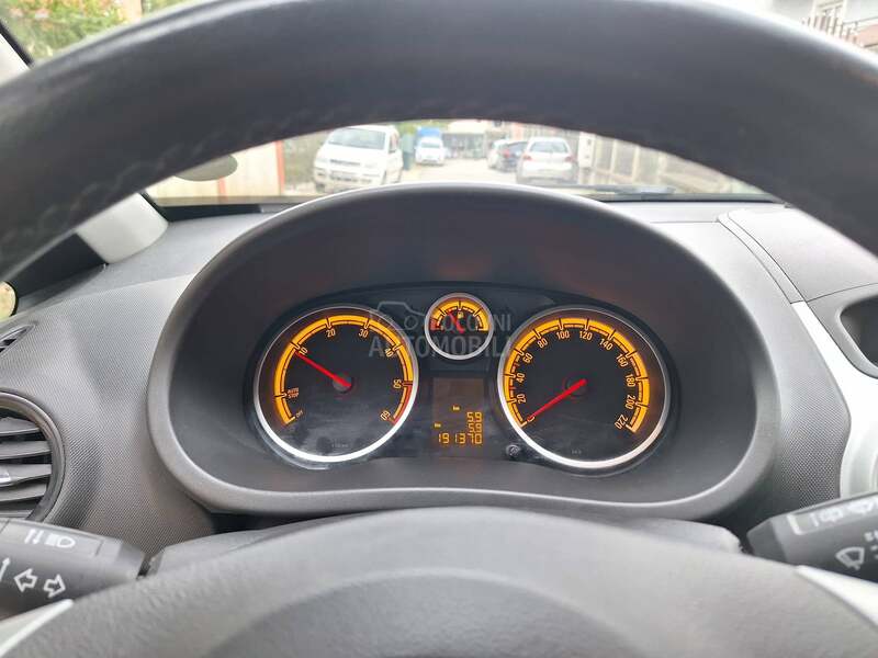 Opel Corsa D 1.3mjet