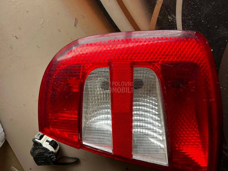 Škoda Fabia 2004. god. -  kompletan auto u delovima