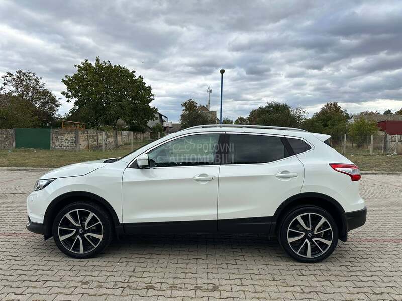 Nissan Qashqai TEKNA/4x4