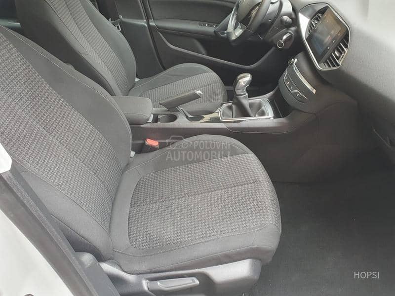 Peugeot 308 1.6 BLUEHDI Peugeot 308 1.6 BLUEHDI
