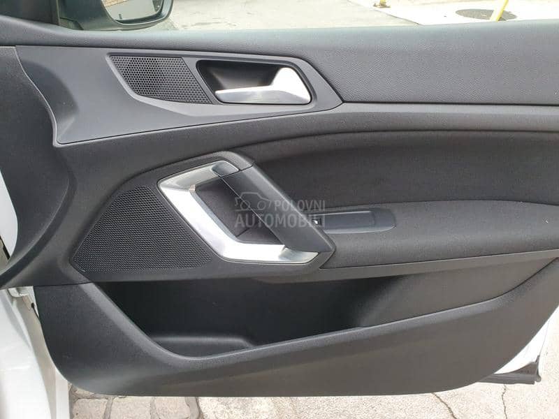 Peugeot 308 1.6 BLUEHDI