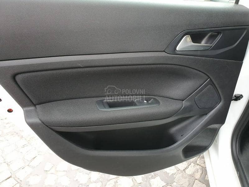 Peugeot 308 1.6 BLUEHDI Peugeot 308 1.6 BLUEHDI