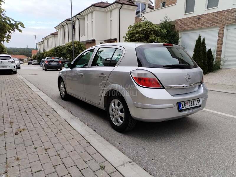 Opel Astra H 1.7 CDTI