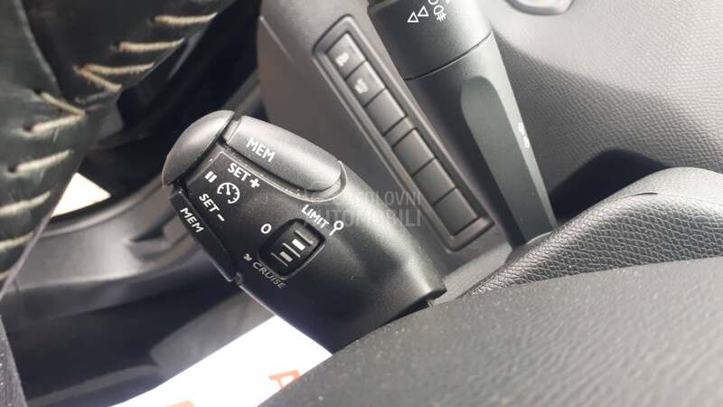 Peugeot 308 1.6hd LED/NAV