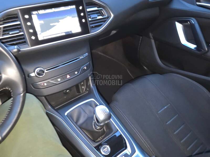 Peugeot 308 1.6hd LED/NAV