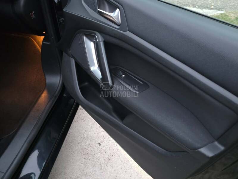 Peugeot 308 1.6hd LED/NAV
