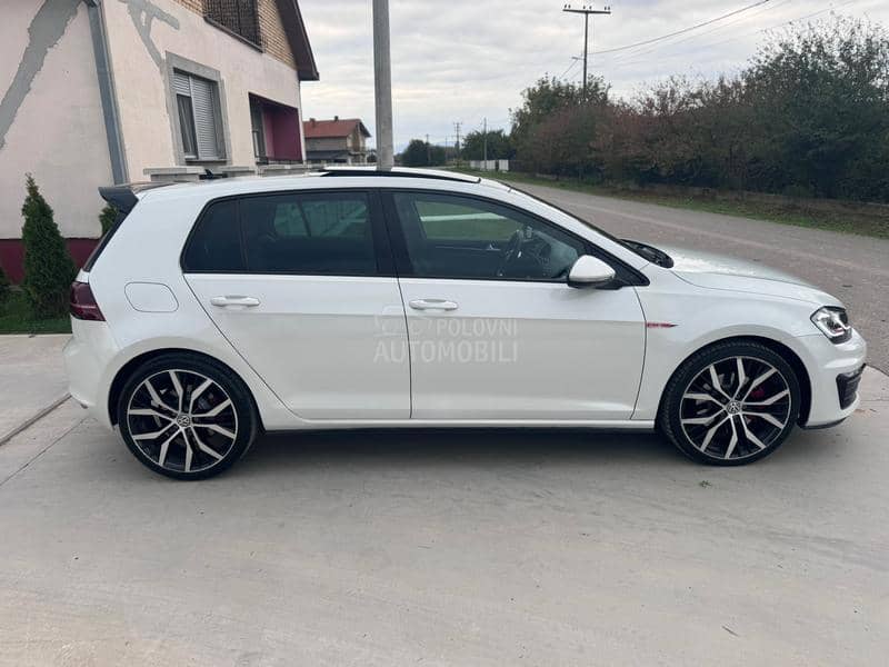 Volkswagen Golf 7 GTD DSG