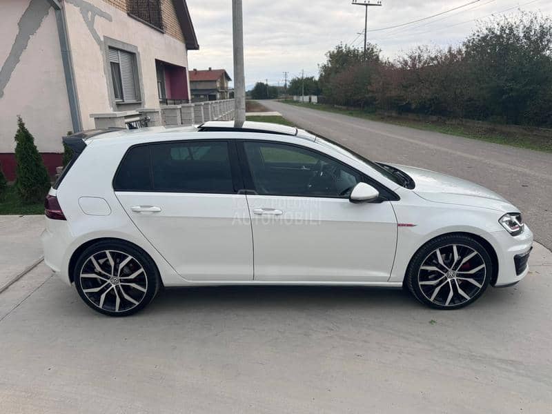 Volkswagen Golf 7 GTD DSG