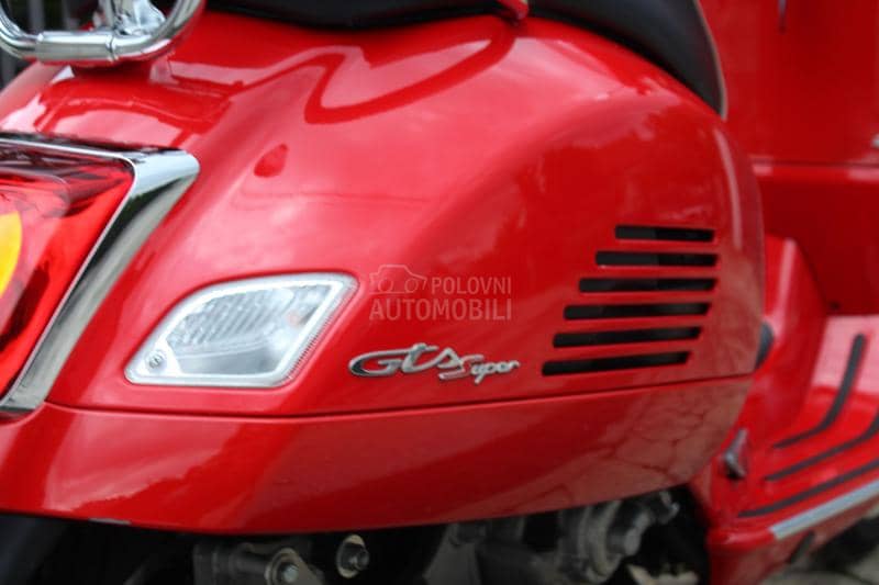 Vespa GTS 300 HPE Super