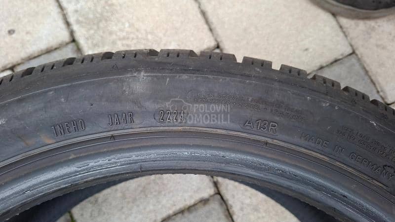 Dunlop 235/45 R18 Zimska