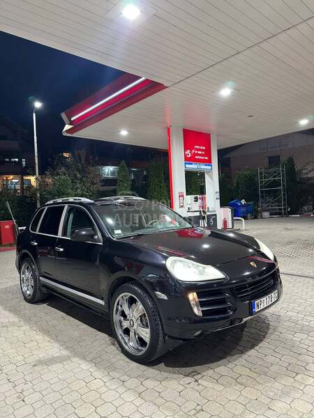 Porsche Cayenne 4.8