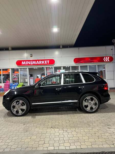 Porsche Cayenne 4.8